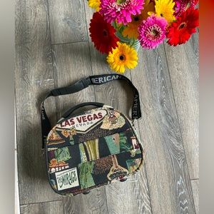 AMERICAN UNI Tapestry/Weekender/makeup Bag. Hard-case. NWOT- Super CUTE!